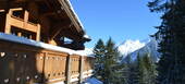 Between ski slopes and fir trees, in the Brigues district