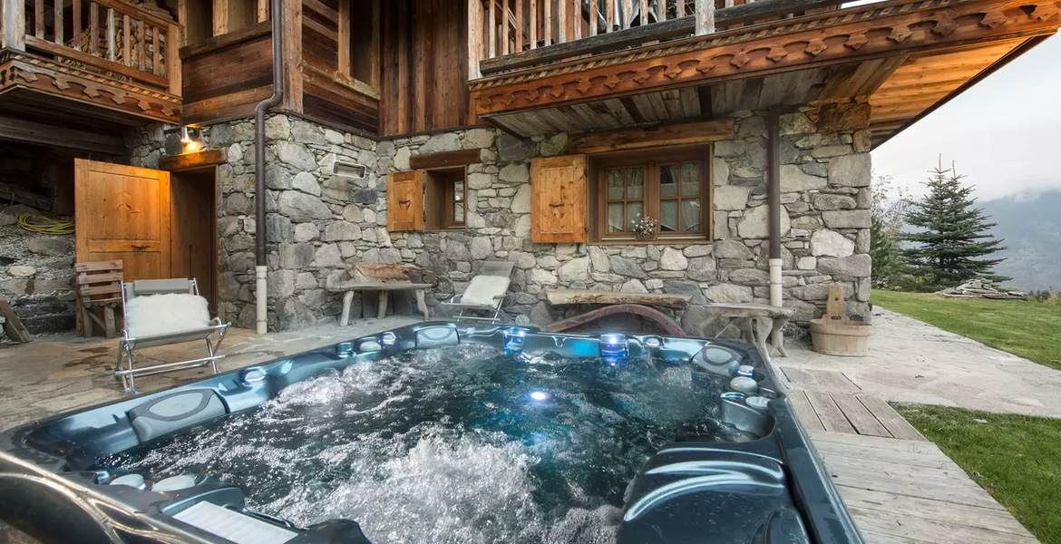 5 bedroom 270sqm Chalet for rent in Courchevel Village 1550 