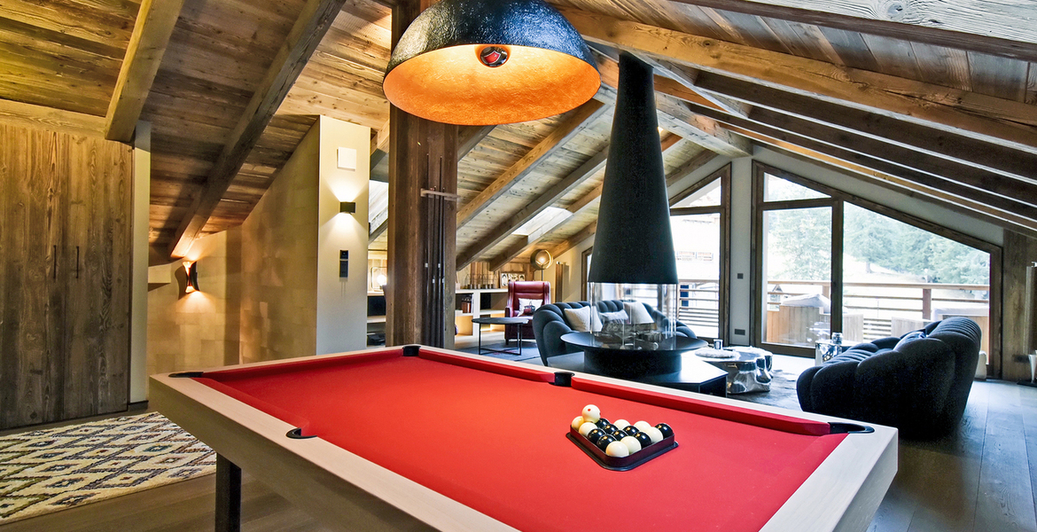 Majestic individual chalet with a surface of 339 m², located