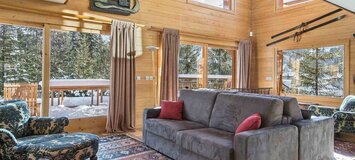 The chalet located a few minutes' walk from the centre of th