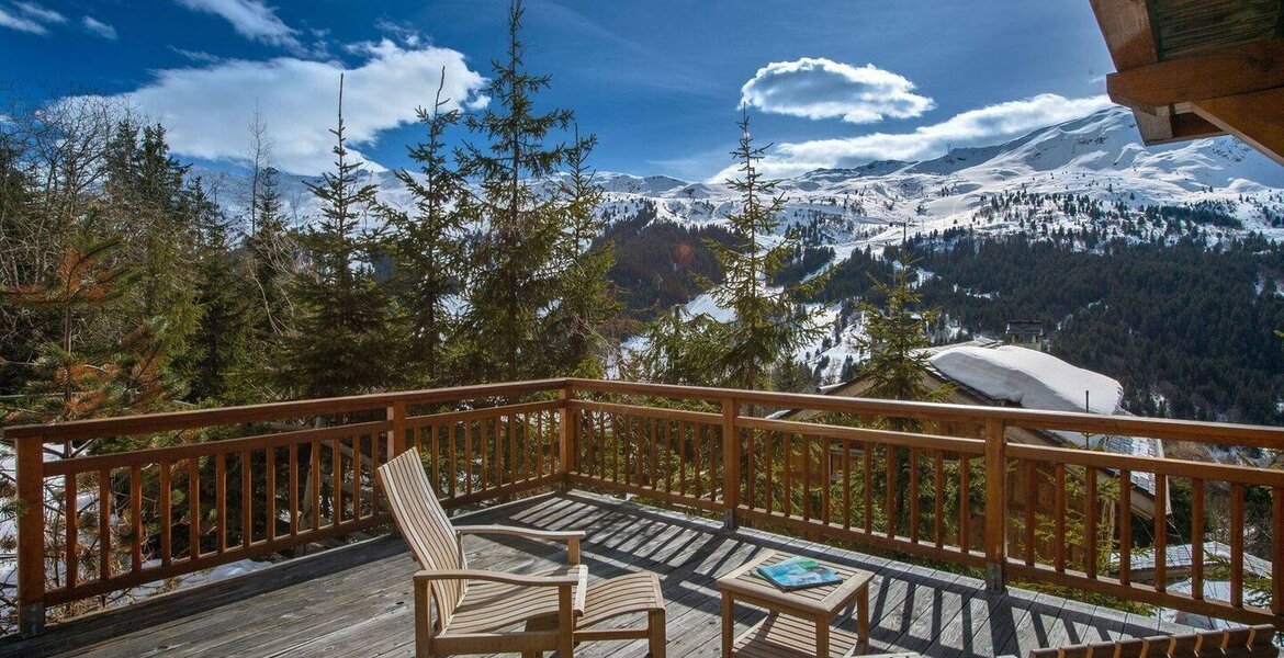 Le chalet situé à quelques minutes à pied du centre de la st