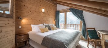 Le Chalet est un impressionnant chalet savoyard traditionnel