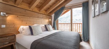 Le Chalet est un impressionnant chalet savoyard traditionnel