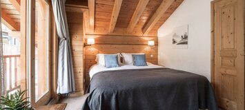 Le Chalet est un impressionnant chalet savoyard traditionnel