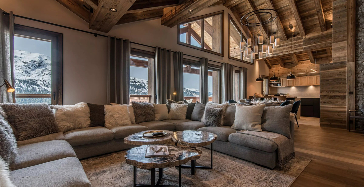 Located in the heart of the prestigious resort of Meribel, t