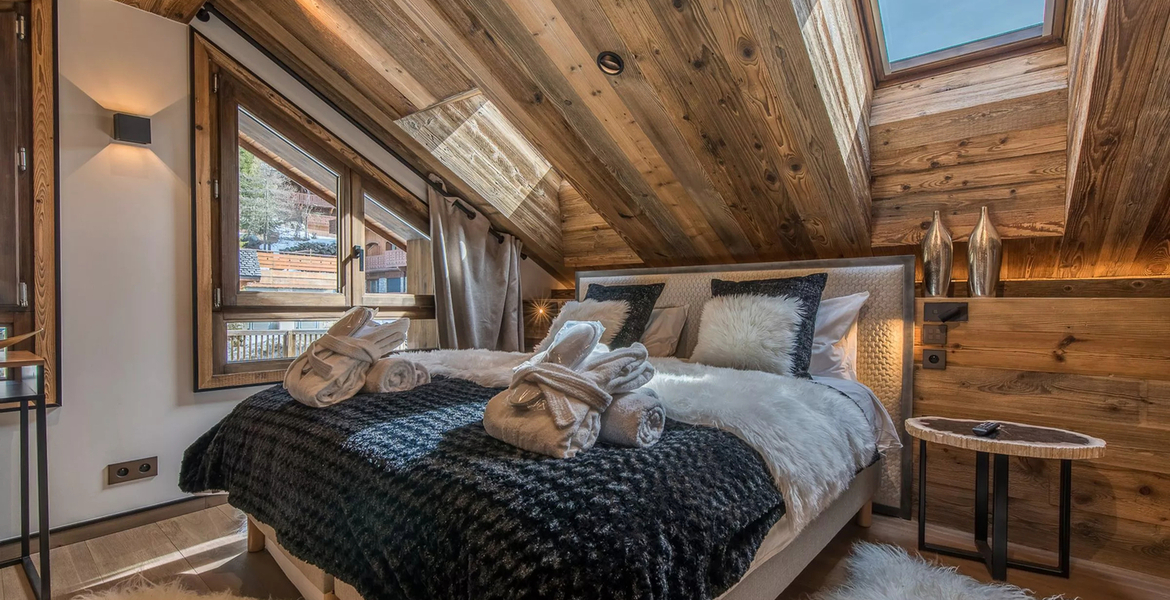 Located in the heart of the prestigious resort of Meribel, t