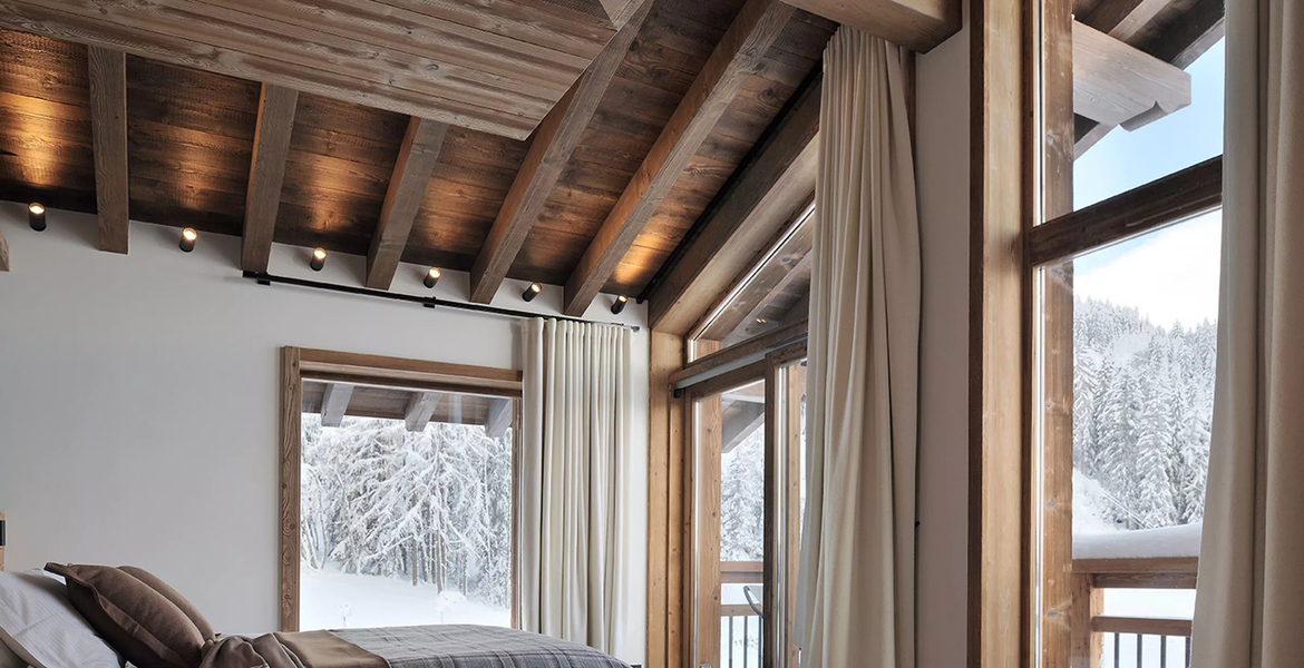 Chalet Le Praz, Courchevel 12 travellers - 6 bedrooms 