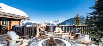 Just a few steps from the centre of Courchevel 1850 village,