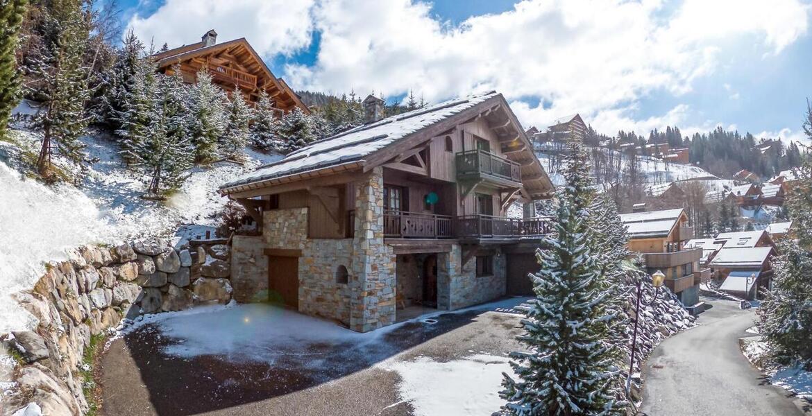 Chalet, the name meaning 'peaceful paradise', is located a f