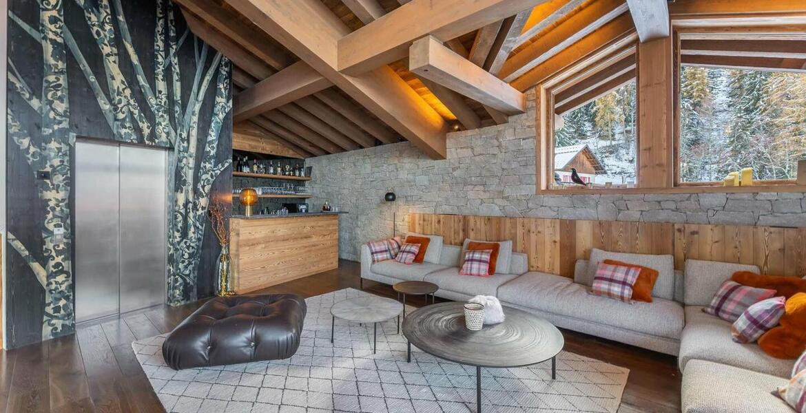 Chalet is a wonderful property that holds a superb location 