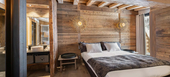 Located in the La Daille district of Val d'Isère, the splend