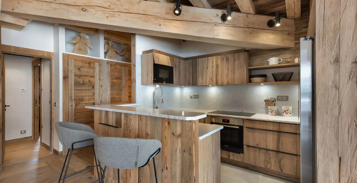 Located in the La Daille district of Val d'Isère, the splend