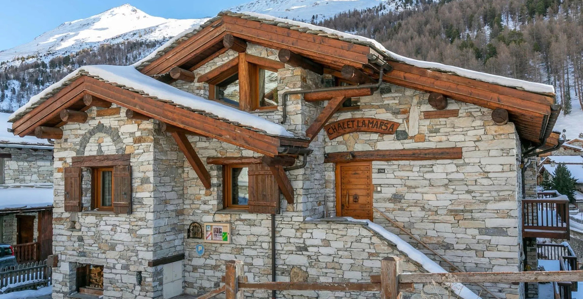 Situé sur la colline confidentielle et ensoleillée de La Dai