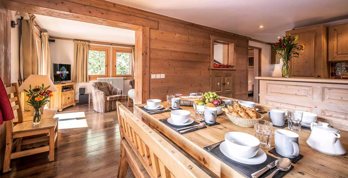 Le Chalet is a 4-bedroom chalet that can accommodate up to 7