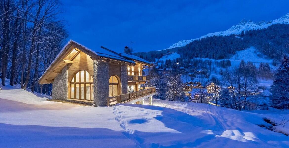 Chalet accommodates for up to 12 guests across its 5 bedroom