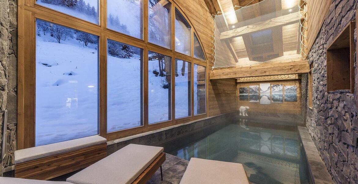 Chalet accommodates for up to 12 guests across its 5 bedroom