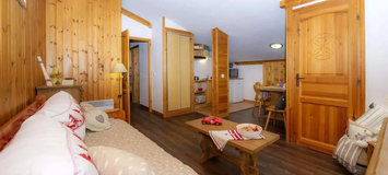 2-ROOM FLAT + MOUNTAIN CORNER - SLEEPS 7  1 Bedroom(s), 1 Mo