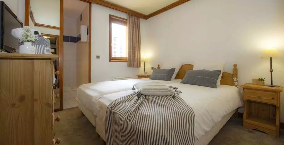 2-ROOM FLAT + MOUNTAIN CORNER - SLEEPS 7  1 Bedroom(s), 1 Mo