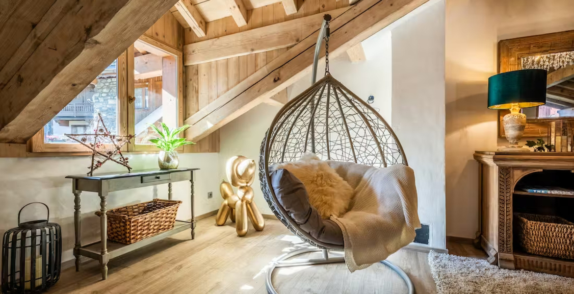 Le chalet offre un équilibre parfait entre l'architecture et