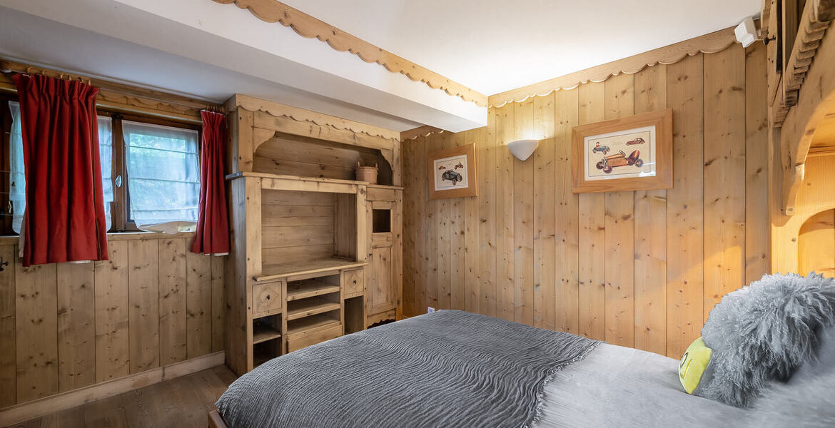 Ce Chalet de 200m2 à Plantret, Courchevel 1850 est à louer 