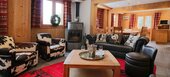 Escape and charm at La Tania!   Renovated from the inside ou