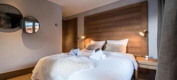 This beautifully modern chalet, situated in the centre of th