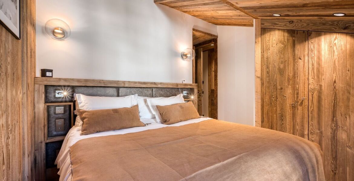 Luxury Ski-in/Ski-out Penthouse Chalet in Courchevel 1850
