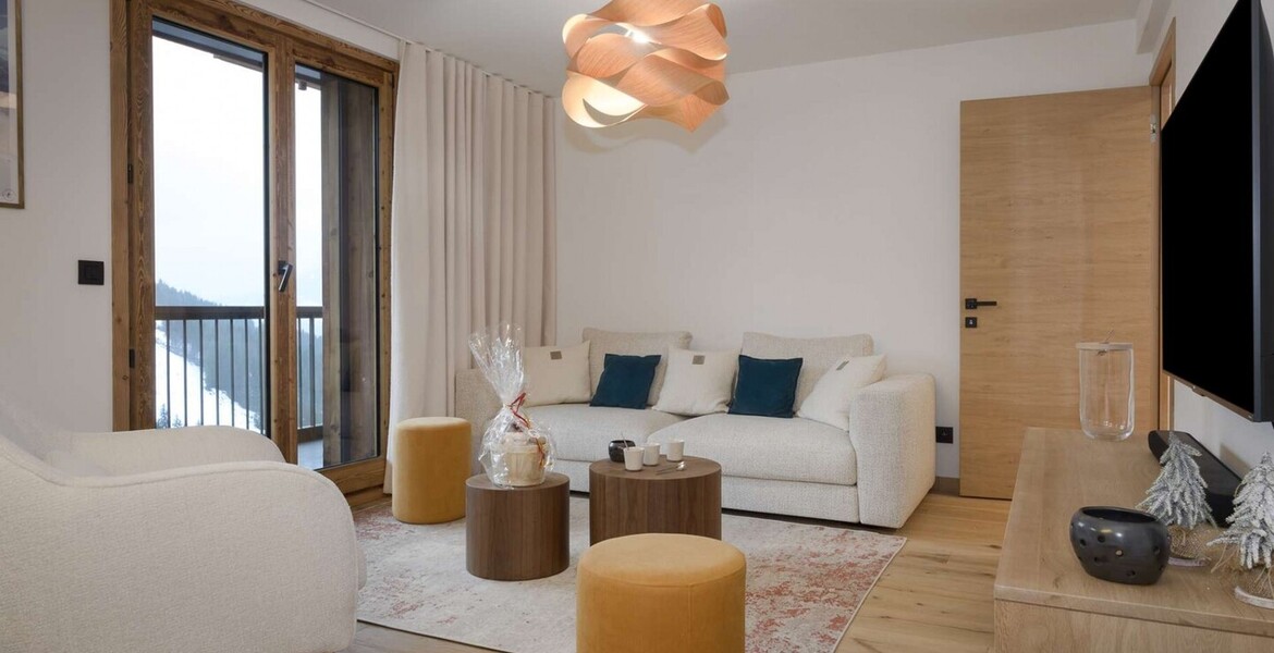 Penthouse with a lovely view of the fir trees, loc