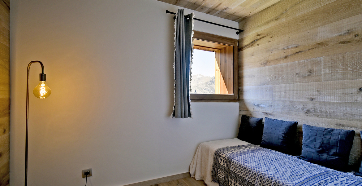 With an uninterrupted view of the mountains, this prestigiou