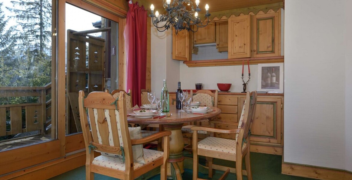 Traditional, cosy flat in the centre of Courchevel 1850, clo