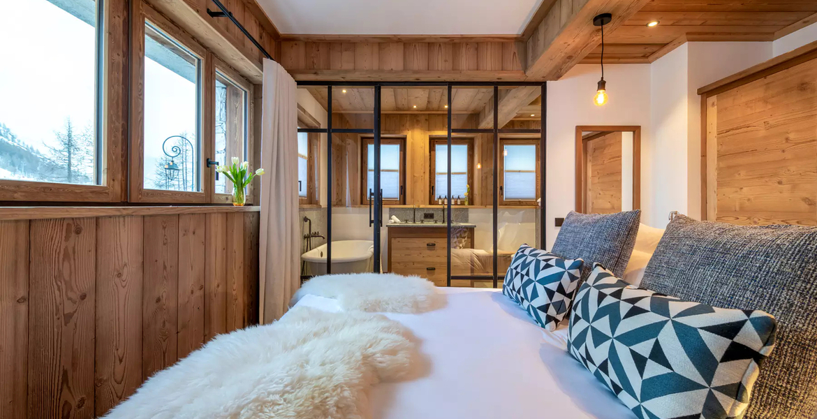 If you're looking for a chic getaway in the French Alps, loo