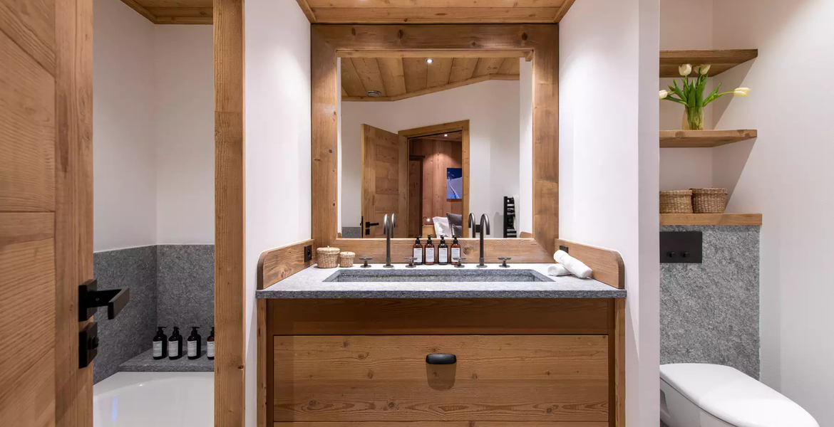 If you're looking for a chic getaway in the French Alps, loo