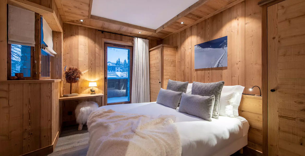 If you're looking for a chic getaway in the French Alps, loo