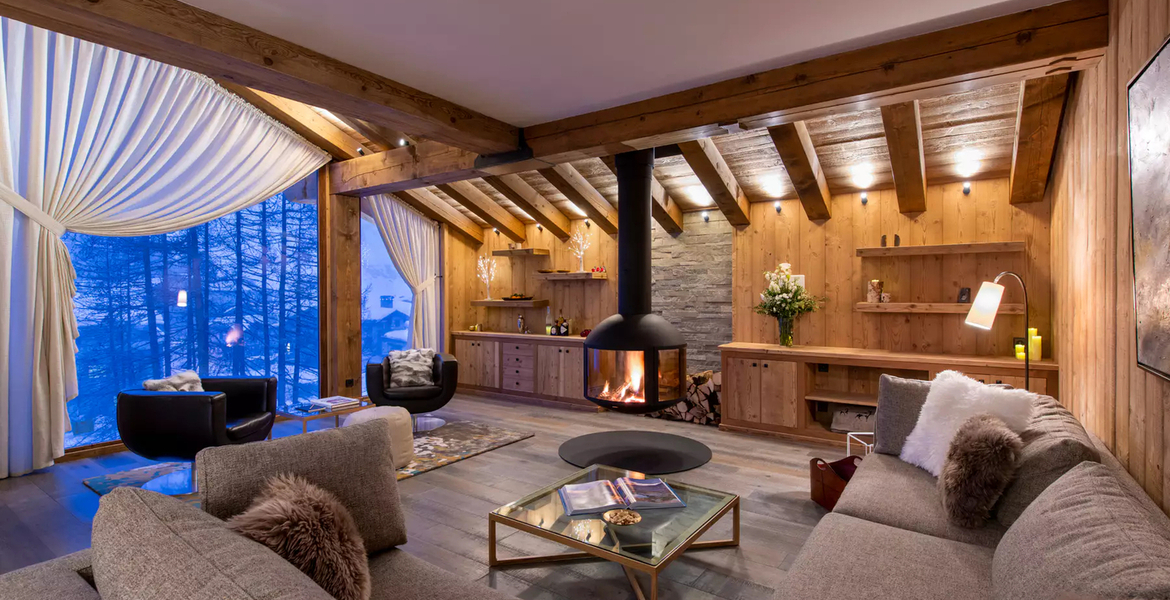 If you're looking for a chic getaway in the French Alps, loo