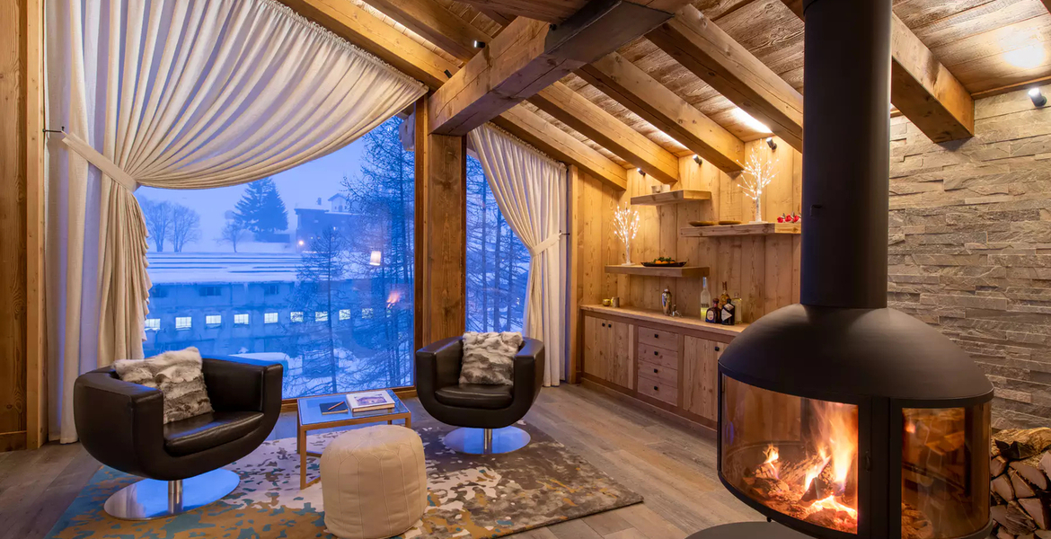 If you're looking for a chic getaway in the French Alps, loo