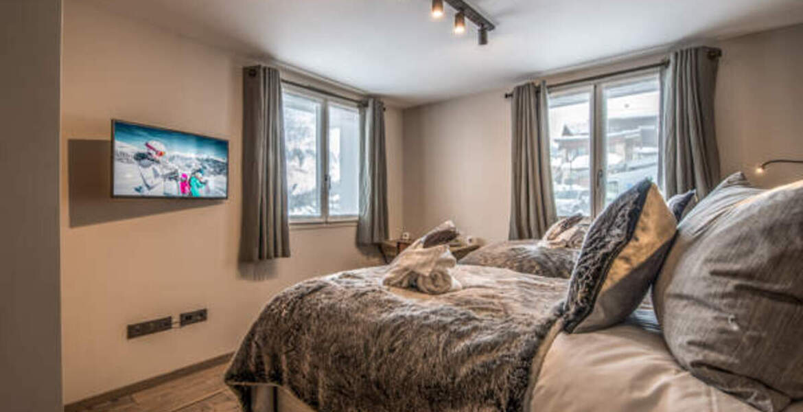 Chalet  is nestled right in the thick of Courchevel 1550. Wh