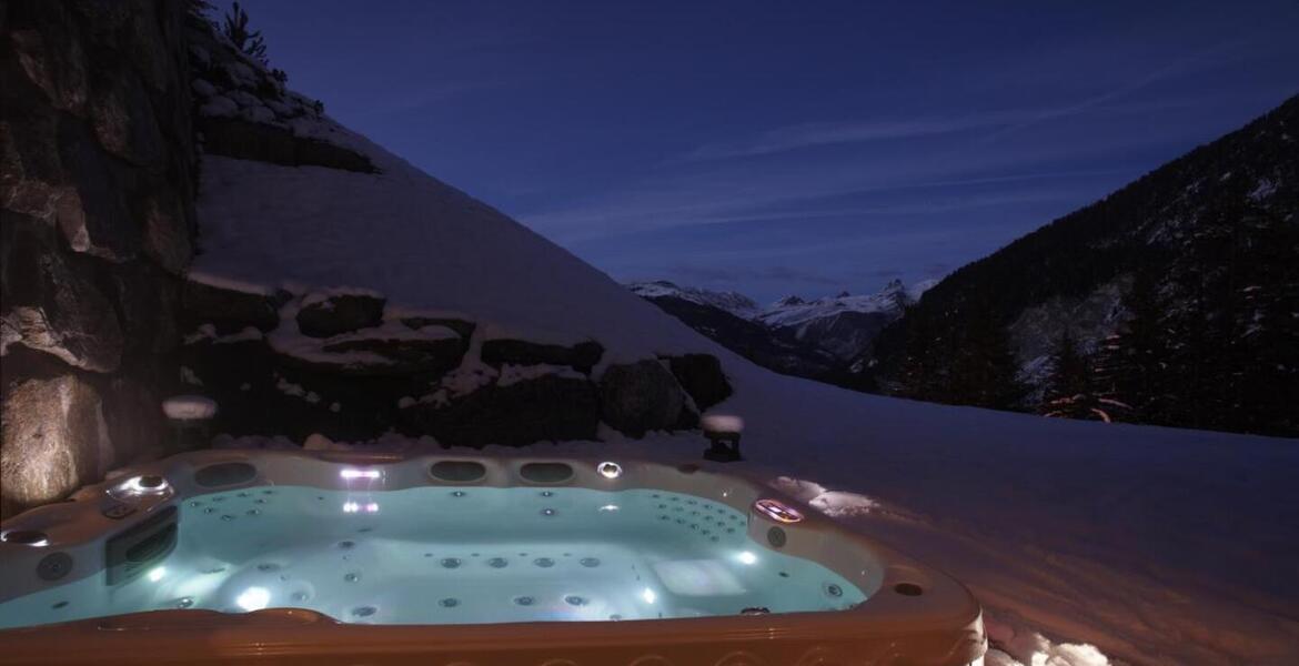 The Chalet is a recently built chalet, luxuriously equipped 