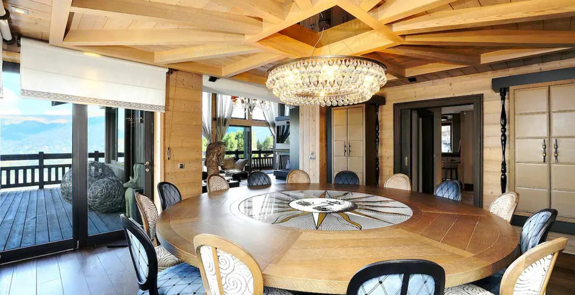 Chalet  has an ideal location the central Courchevel 1650