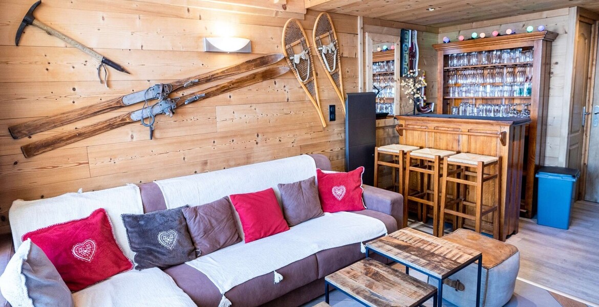 Flat Val Thorens - 10 people  Sleeps 10 people 5 bedrooms 7 