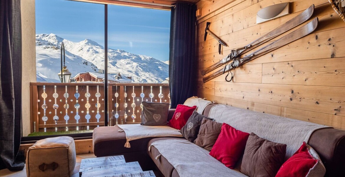 Flat Val Thorens - 10 people  Sleeps 10 people 5 bedrooms 7 