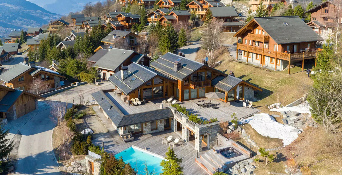 Chalet  Méribel, French Alps, France 12 guests · 6 bedrooms 