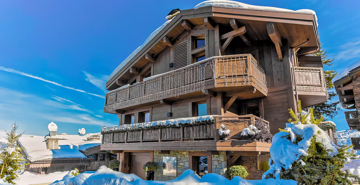 The Courchevel chalet for rent with 938 sqm and 5 bedrooms 