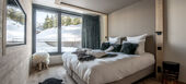 Luxury chalet - SKIS ON - 5 bedrooms, 270 m2, equipped for 1