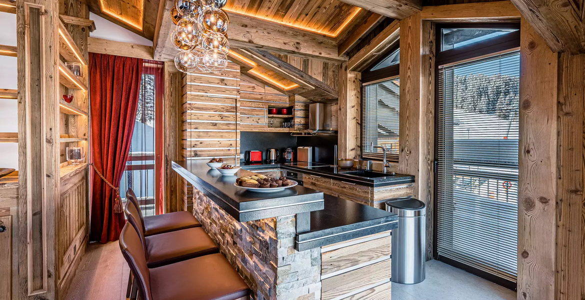 Chalet  Courchevel 1850 French Alps, 12 guests 