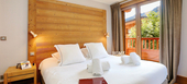 This beautifully modern chalet, situated in the centre of th