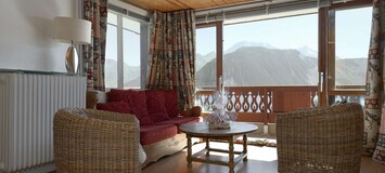 Светлая квартира с прекрасным видом на курорт и горы