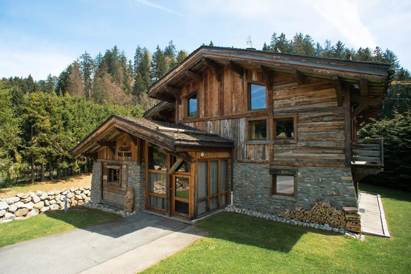 Huge chalet in Megève French Alps France for 15 guests 