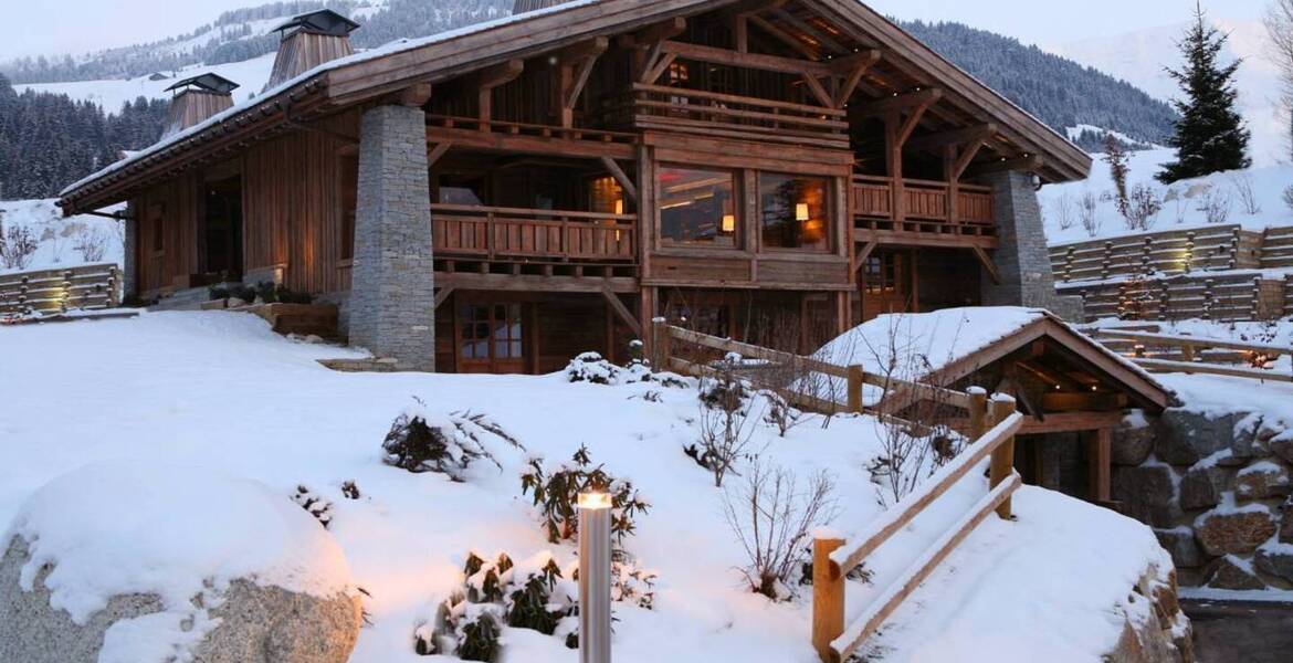 Charming chalet in Megeve with 530 sqm for 12 guests 