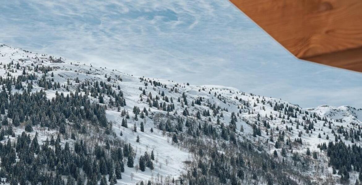 El ático dúplex en Meribel, situado en la 1ª y 2ª planta 