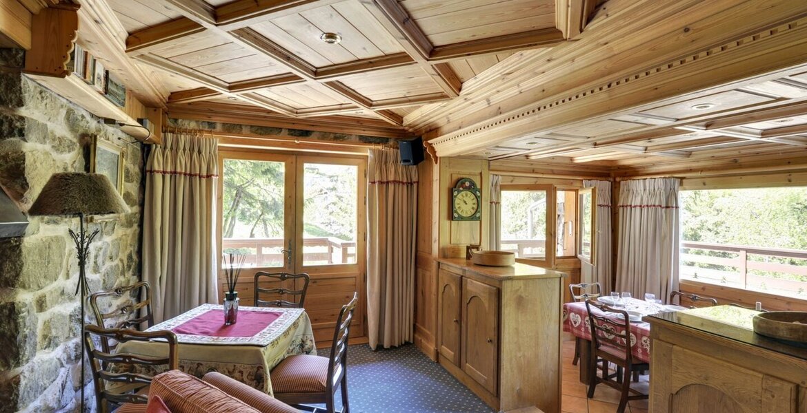 Charming Chalet in Meribel with 220sqm and 5 bedrooms 